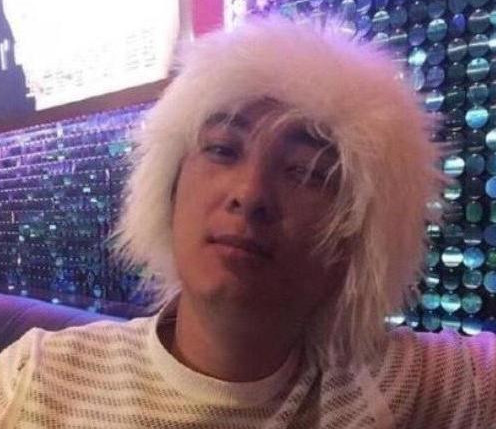 網曝鹿晗韓庚吳亦凡舊照！全能愛豆誰更辣眼？