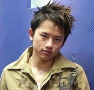 網曝鹿晗韓庚吳亦凡舊照！全能愛豆誰更辣眼？
