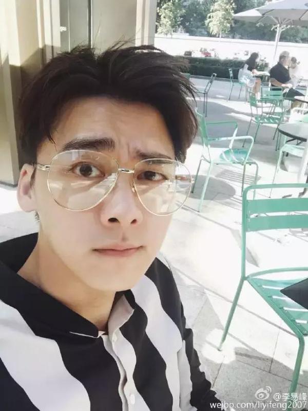 鹿晗李易峰楊洋張藝興，愛豆“眼鏡殺”誰更好看？