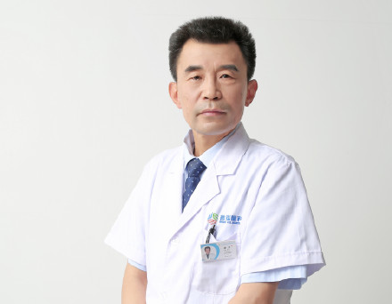 白領一族經常面對電腦，可以做近視手術嗎？